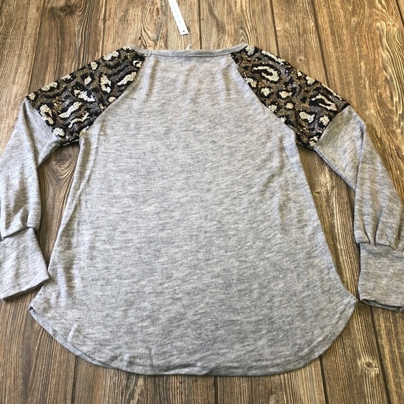 Nwt She + Sky Leopard Sequin Gray Sweater Small - Picture 2 of 6